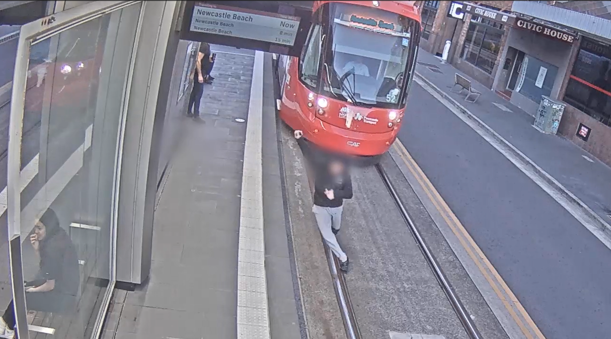 Stand back, look up, stay safe this Rail Safety Week